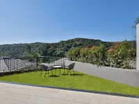 Courtyard Mahabaleshwar Hotels in Satara