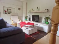 Gemutliches Ferienhaus Mit Pool in Blankenburg Hotels in Blankenburg