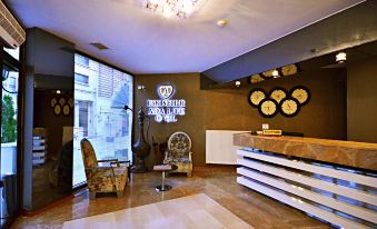 Ada Life Hotel