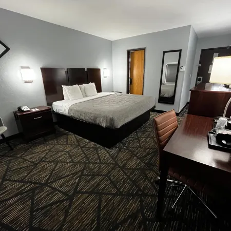 Quality Inn Grand Rapids Near Downtown Отели рядом с достопримечательностью «Арена «Ван Андел»»