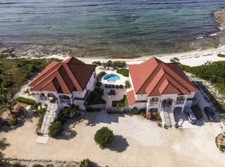 SAND Luxurious Tranquility on a Private Beach In A Protected Marine Environment Отели в г. Half Moon Bay