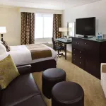 Radisson Hotel Bismarck - Airport Shuttle