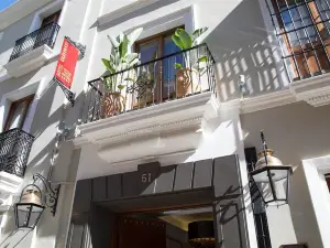 格拉維納酒店51號