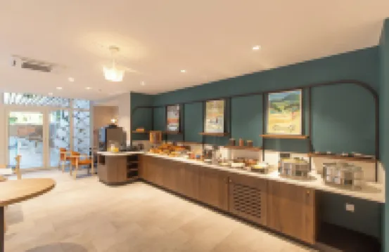 Logis Hôtel de Port d'Alon - St Cyr Sur Mer Hotels in Saint-Cyr-sur-Mer