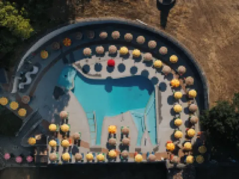 鄉村村莊七橡樹 伊塞爾尼亞省酒店