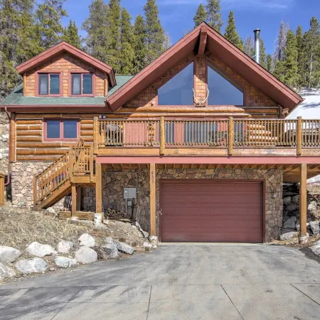 Barton  4 Bedroom Home by RedAwning