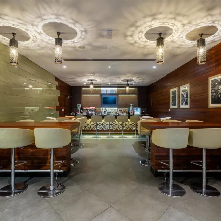 Hilton Garden Inn Dubai Al Muraqabat - Deira