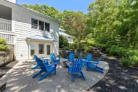Private Beautiful Surrounding Hot Tub Mins to Saug - Villas