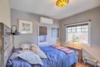 Charming Craftsman Cottage with Garden and Hot Tub!