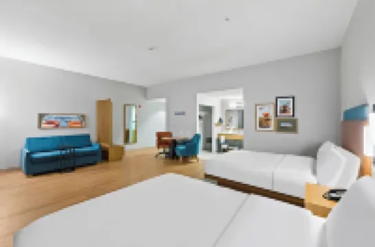 ハンプトン イン & スイーツ ランカスター