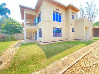 Beautiful 4bedrooms 3 bathrooms villa In Kimihurura Hotels in 