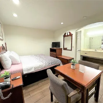 Budget Inn