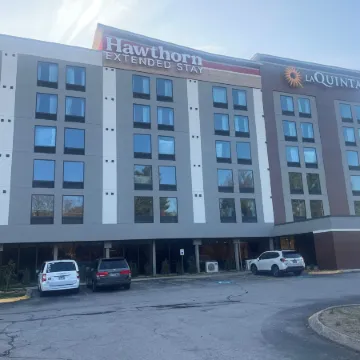 La Quinta Inn & Suites by Wyndham Nashville Airport/Opryland