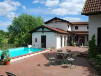 Wohnung in Dargun Mit Pool Und Streichelzoo Hotels in Dargun