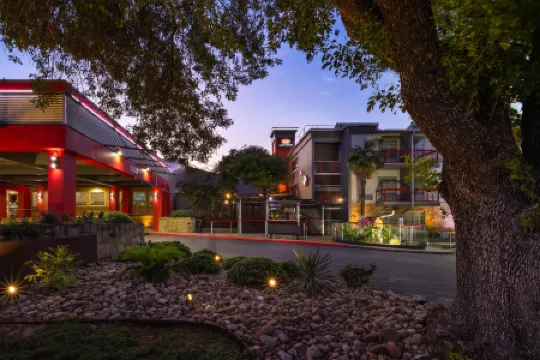 Aiden by Best Western @ Austin City Hotel