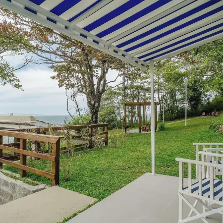 Beachfront Condominium in Morro das Pedras - Ftss
