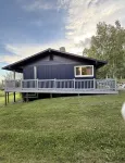 Watch the Northern Lights from the Deck and the Jacuzzi! Roast by a Cozy Fire!