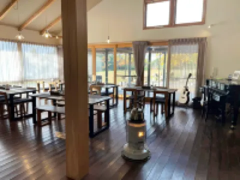 ホテルＢ－Ｓｔｏｎｅ　Ｇａｒｄｅｎ 隠岐の島町のホテル