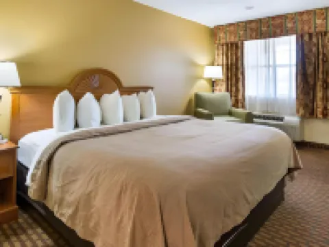 Quality Inn Near Casinos and Convention Center Hotels in Bossier City