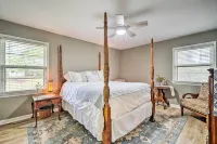 Cozy Wilmington Vacation Rental 10 Mi to Beach! - Spa