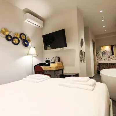 Noah Gate Hotel & Suites Отели рядом с Аэропорт Нейплс
