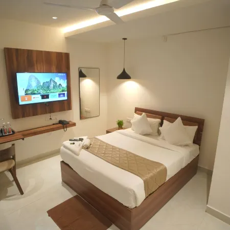Serenity the luxurious stay Отели рядом с достопримечательностью «Бизнес-комплекс RMZ Infinity»