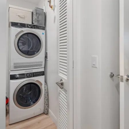 Lux Jr 1Br with Gym | Downtown at Harvard