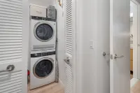 Lux Jr 1Br with Gym | Downtown at Harvard - Condos