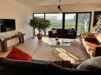 House - Sleeps 8 - Pets Ok - Garden - Parking - Pet friendly