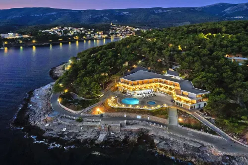 Beautiful Apartments in Jelsa, With Pool - Apartments