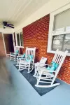 Spacious Family Beach Home Wgrill,Arcade,Pool Table,Pingpong, Gameroom,Fire Pit