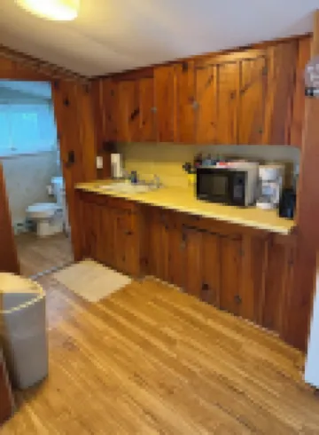 New to VRBO! Cute 2 bedroom cottage just steps from the beach!