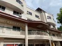 Lylie Hotel