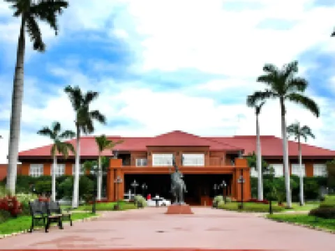 フォート イロカンディア リゾート ホテル ラワグのホテル