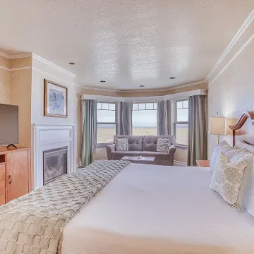 Inn of the Four Winds Seaside Oceanfront