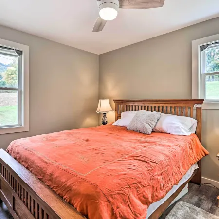 Near Hiking + Wineries! Newland Retreat w/ Creek