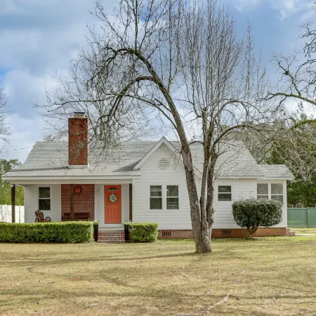 Cozy & Remolded! Near Thomasville Feels Like Home
