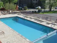 Mountain House Inn - Private Pools
