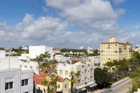 Collins Court South Beach - Beach