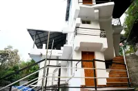 Retreat Villa - Condos