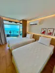 Iate Plaza Hotel