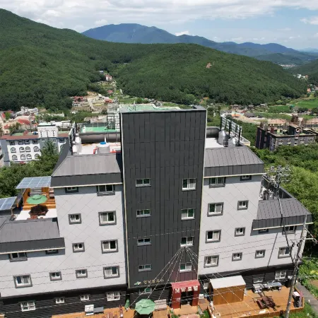 Ulsan Yeungnamalpeuseu MW Отели рядом с достопримечательностью «Национальный парк гор Синбульсан»