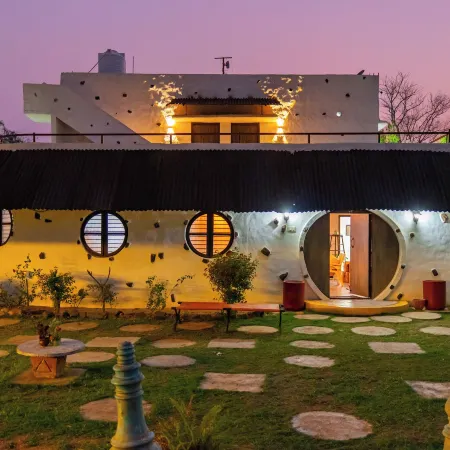ALAYA STAYS KHADE FARMS 4BHK PetFriendly