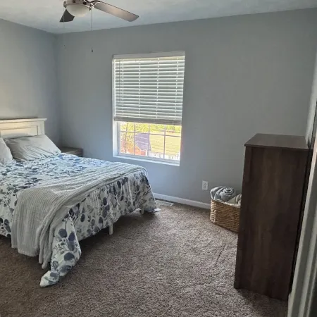 Townhome near Cheat Lake. Minutes to I-68 & approx 6 miles to WVU Stadium