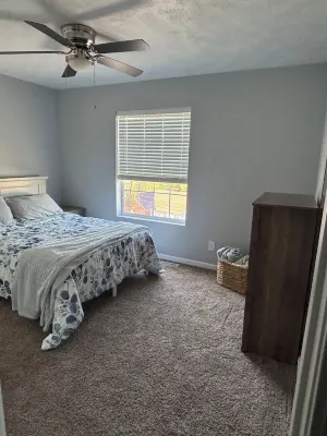 Townhome near Cheat Lake. Minutes to I-68 & approx 6 miles to WVU Stadium