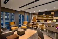Embassy Suites by Hilton New York Manhattan Times Square - رخيصة