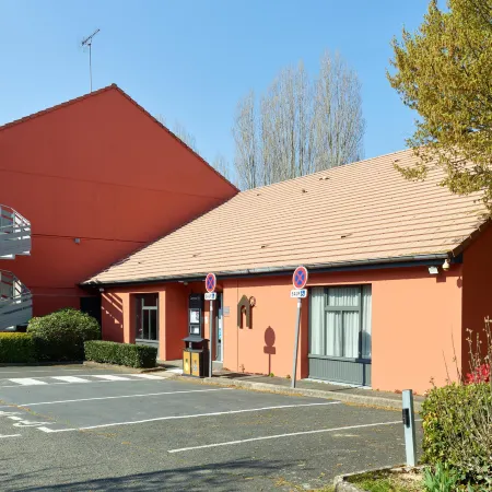 Campanile les Ulis