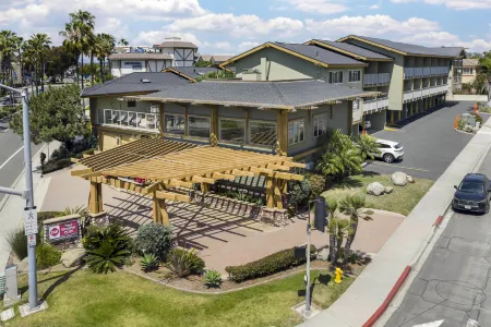 Best Western Plus Beach View Lodge