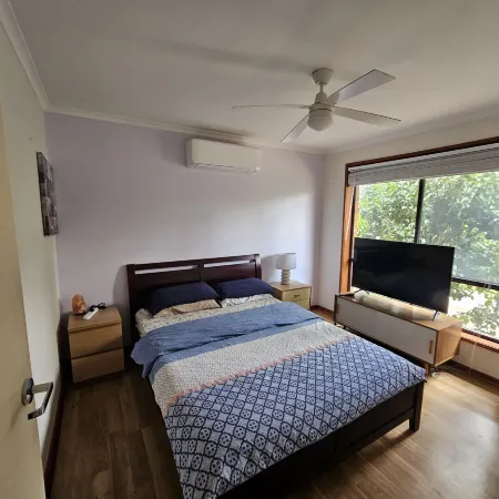 Charming 3-Bedroom House in Meadow Heights - Perfect Family Retreat