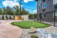 The Outrider Hotel